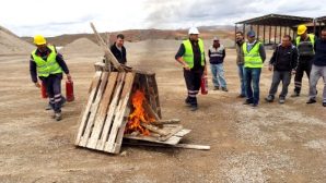 Avanos Belediyesi İşçileri Yangın Tatbikatı Yaptı
