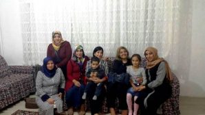 AK Parti Kadın Kolları MKYK Üyeleri, Nevşehir’de İhtiyaç Sahibi Ailelerin Konuğu Oldu